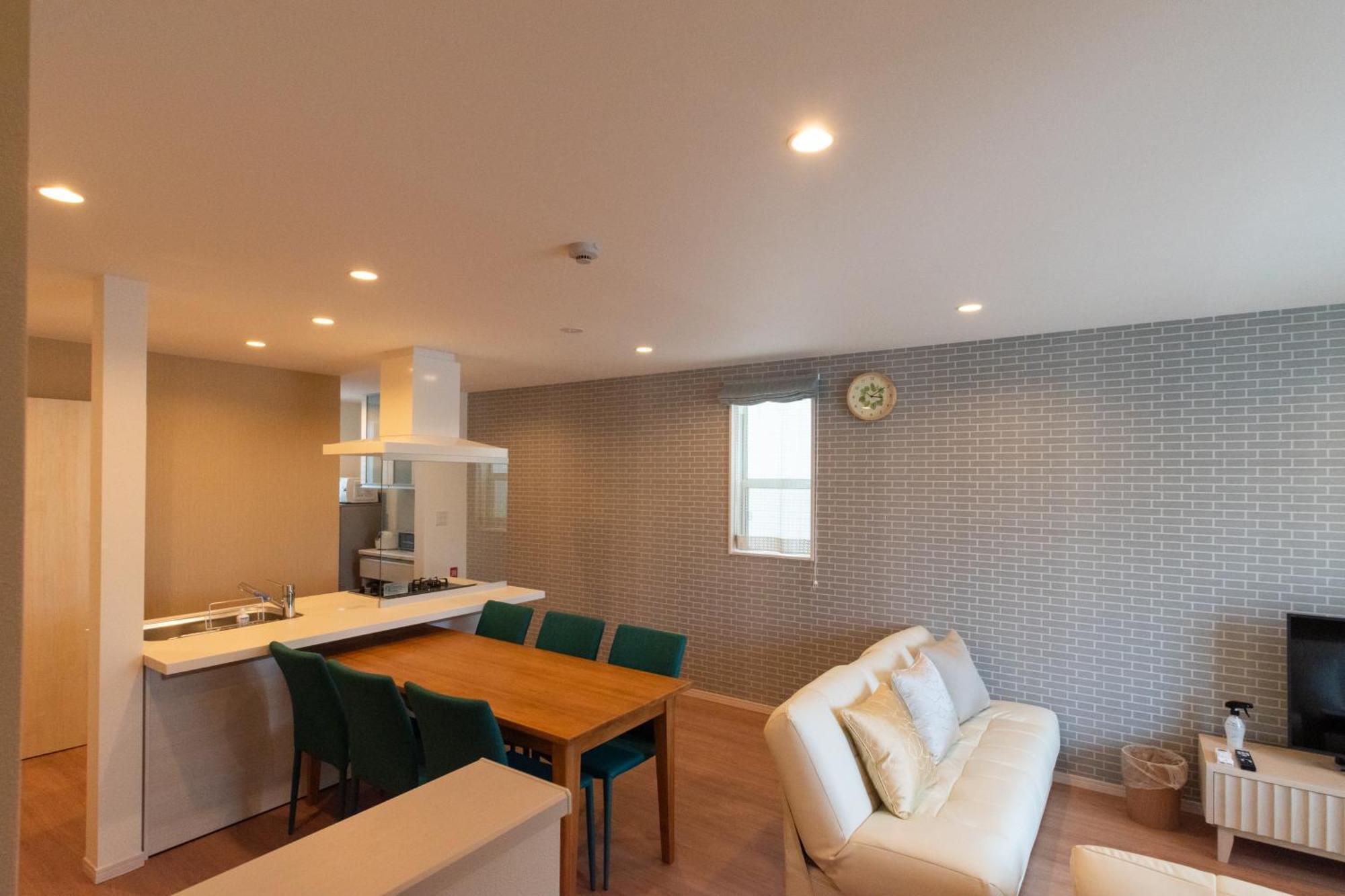Ecot Irabu Bridge Premier Aparthotel Miyakojima  Room photo